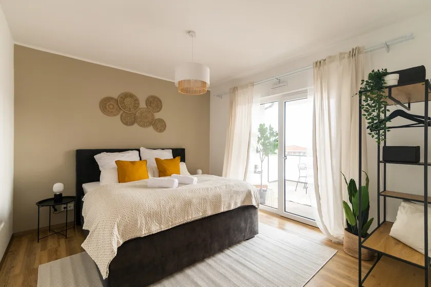 Modern Apartment 55 sqm I 2 Rooms I Terrace I TV - Image 1