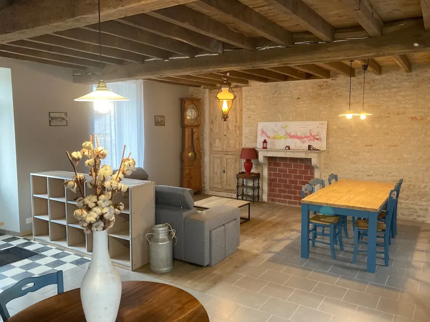 Renovated family farm, rated 3 stars - Image 1