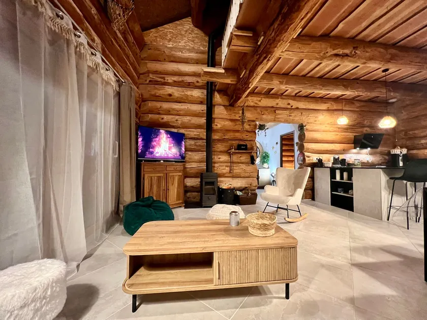 Beautiful Mountain Chalet – Close to Lake Annecy - Image 1