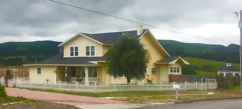 Classic Early 20th Century Farmhouse - Image 1