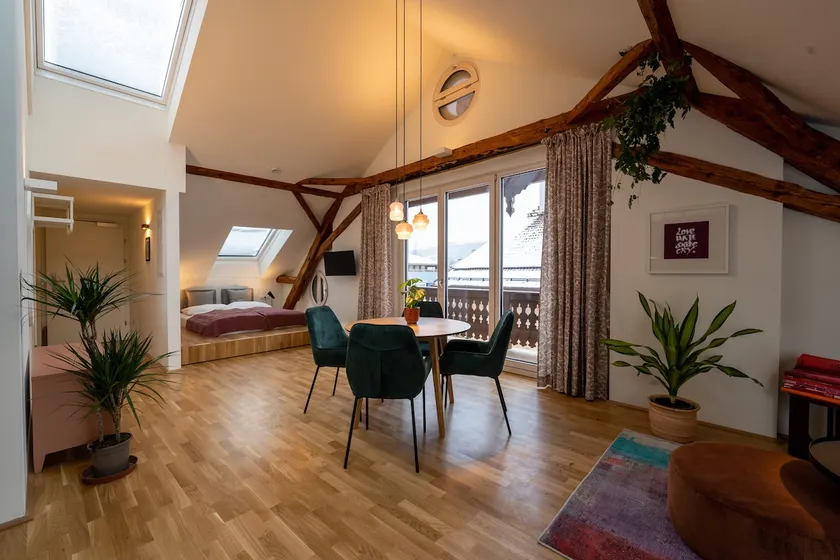 Lovely Loft in Historic District - Image 1