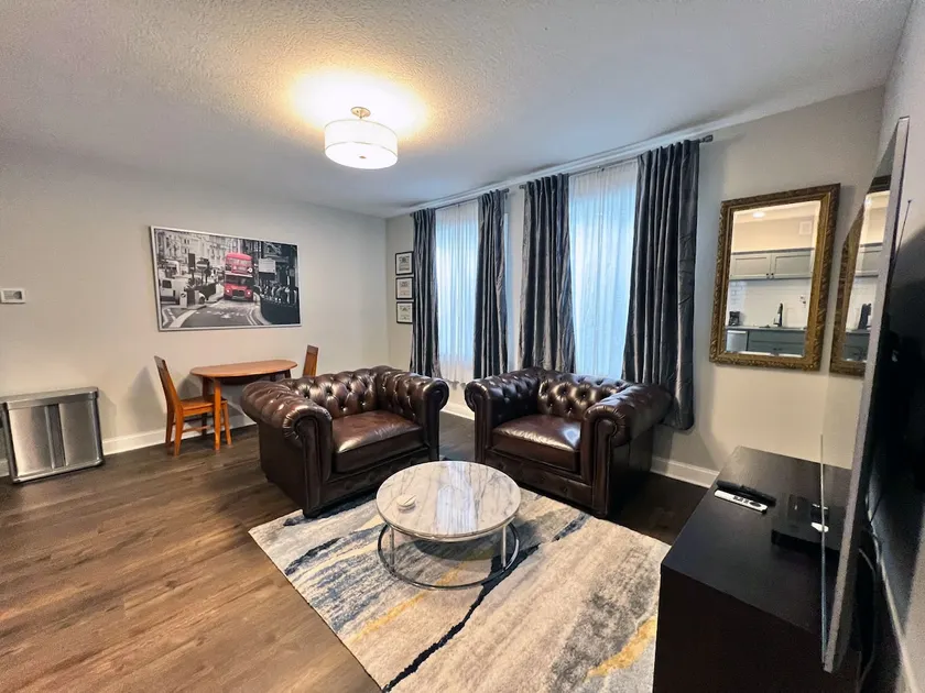 The Getaway - Centrally Located! - Image 1