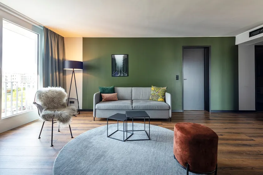 Family Suite Black XL - Image 1
