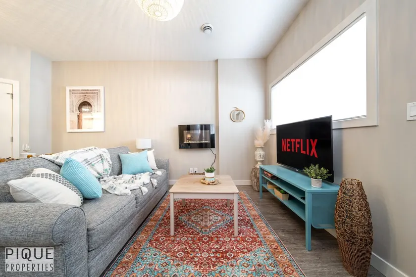 Boho Suite | Long Stays| King Bed |Fireplace &WiFi - Image 1