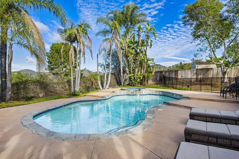 Skyline Ocean View Estate w/ pool & hot tub  - Image 1