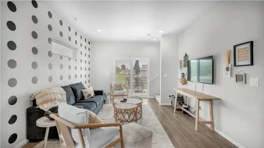 Comfortable 3 Bedroom within min of Lost Island - Image 1