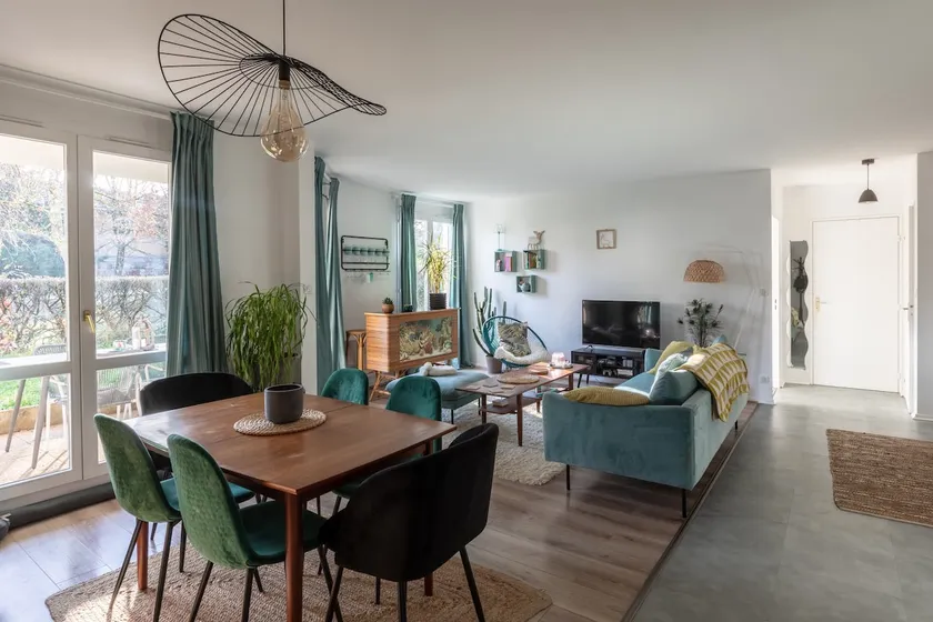 Quiet 2-bedroom · Ideal for Families & Pros · Parking & Garden - Image 1