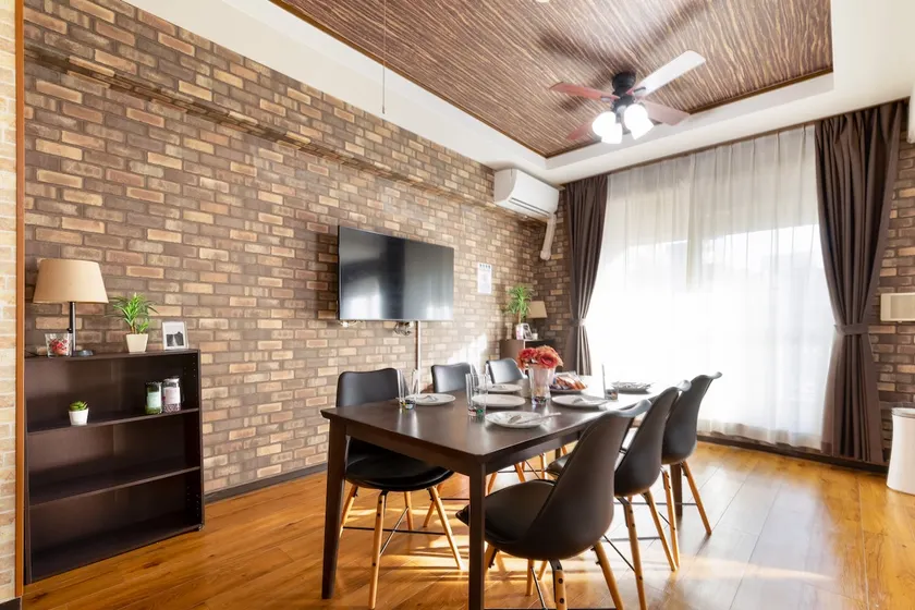 Toshi's Apartment, Family Apartment 1 - Image 1
