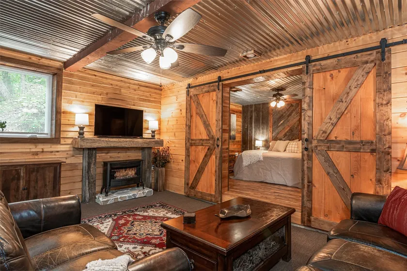 Foxwood Cabin | Family & Pet-Friendly | Hot Tub - Image 1