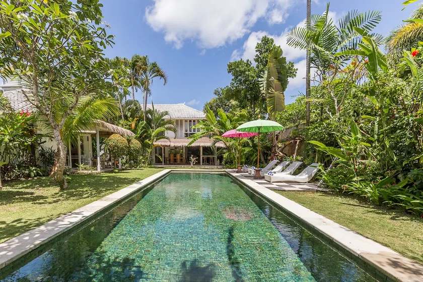 Villa Sarah 4 chambres près de la plage Oberoi Seminyak - Image 1