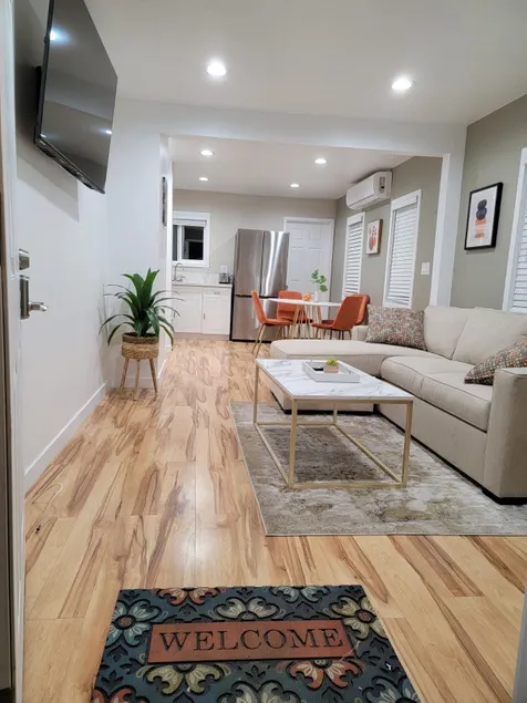 40% OFF! Newly Remodeled 1 BR / 2 Bed Home! - Image 1