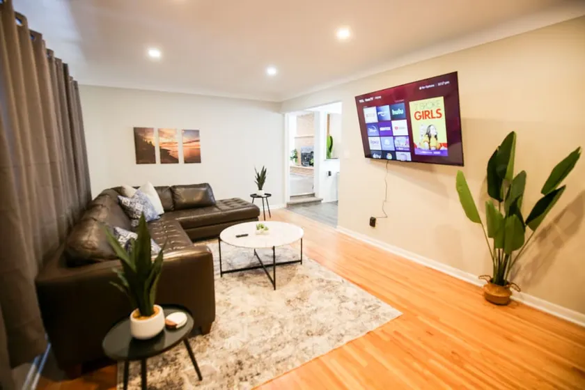 Lux Modern Oasis | WB Lake | Fenced Yard | Grill - Image 1