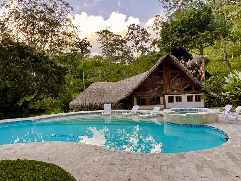 Beautiful farm 20km from Medellin full of nature - Image 1