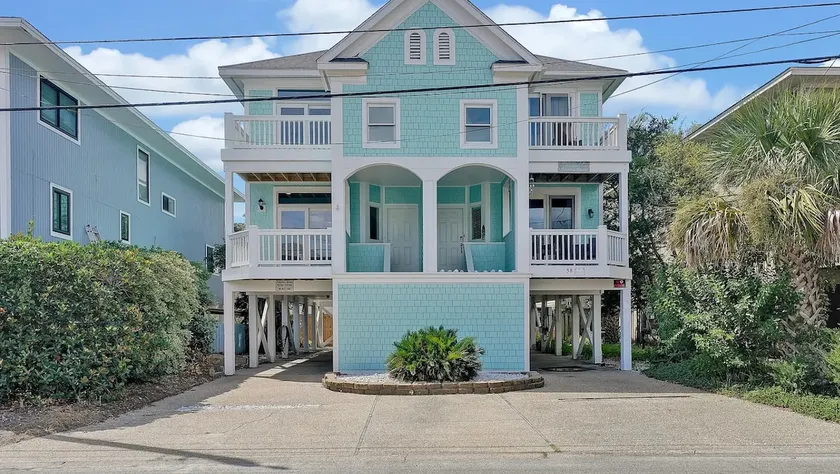 Henderson Haven 4 BR / 3 BA Villa, Steps to Beach - Image 1