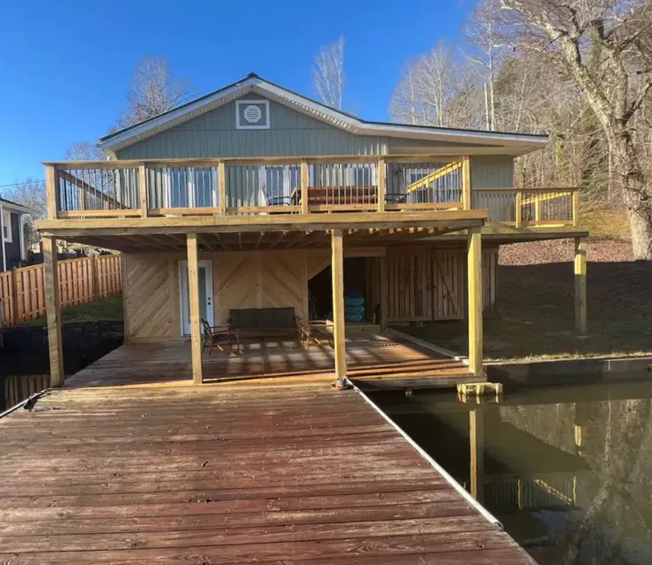 Sunny Days Lakehouse: Cozy family retreat, TEIC - Image 1