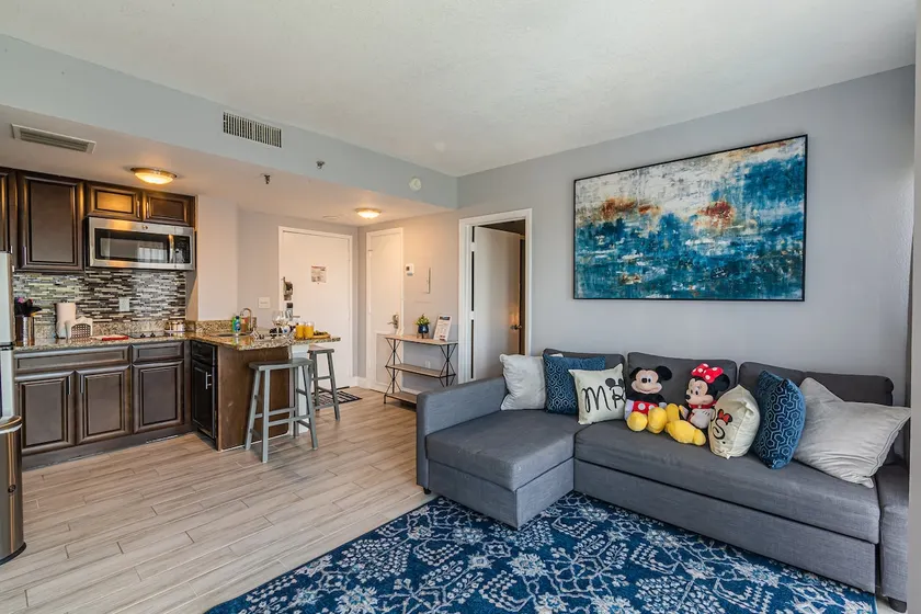 No Airbnb Fees!Universal only 1.9 miles Away 2705 - Image 1