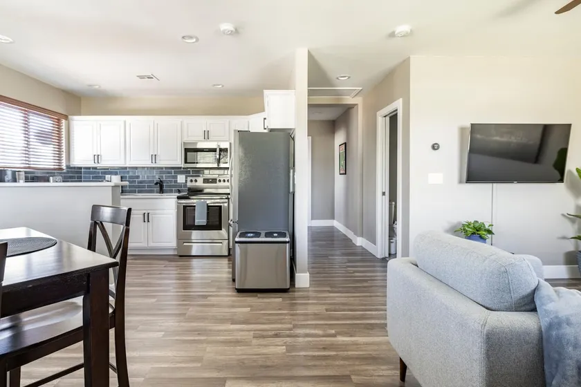 Tempe Hidden Gem Newly Renovated & Peaceful Apt - Image 1