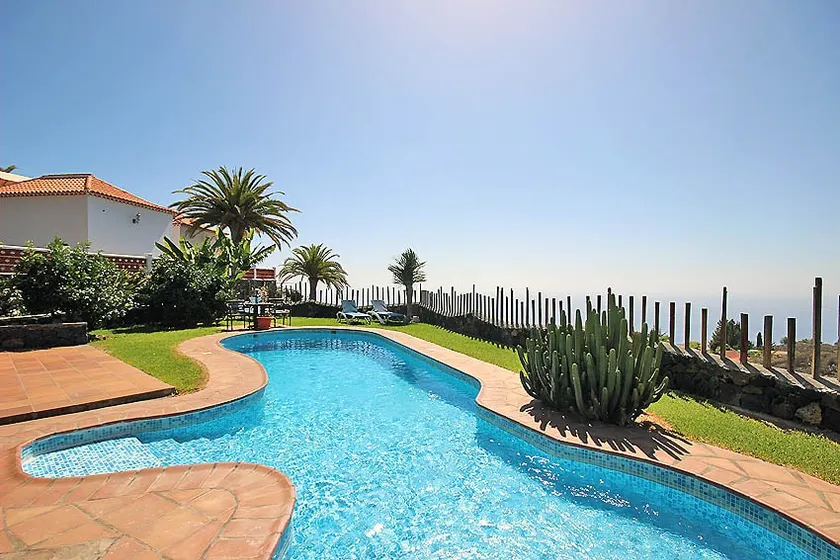 ”Villa Las Palmeras C” with ocean and pool views - Image 1