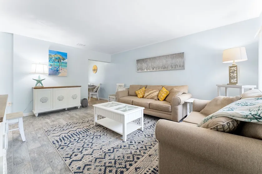 Downtown Escape! 1 bedroom Cute Villa in Sarasota! - Image 1