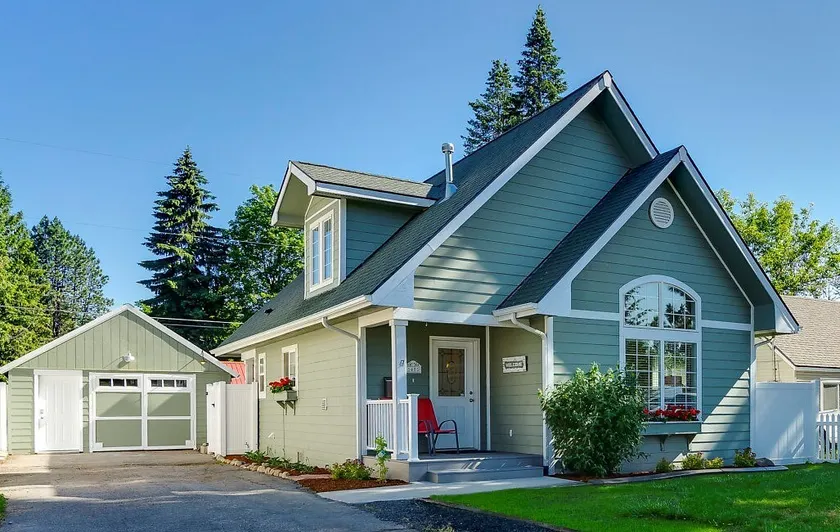Cozy Home 1 Mile to Downtown CDA & Lake – King Beds and an EV Charger! - Image 1