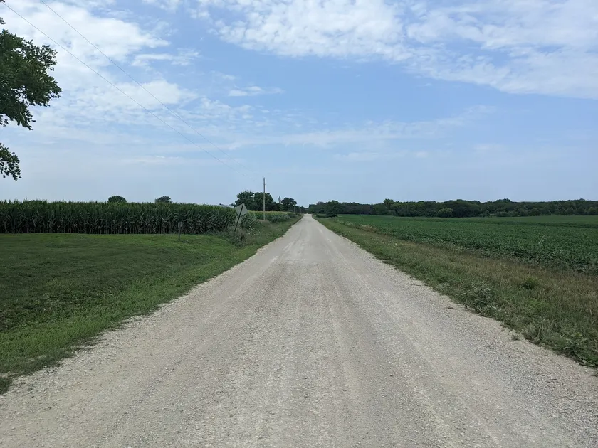 Pure Serenity: Kansas Country Getaway - Image 1