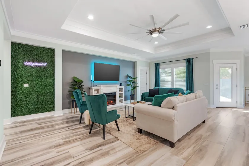 • Emerald-Gem-Inn • PCB • Family Fun Beach Home! • - Image 1