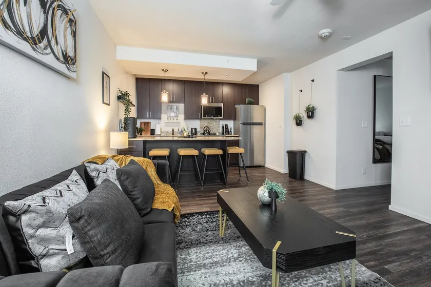 Mid-Rise Luxury 1BR w/ Carport & Match Ball Vibes - Image 1