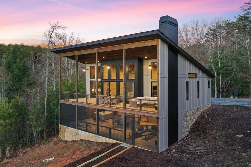 Luxury Blue Ridge Cabin - Hot Tub & Stunning Views - Image 1