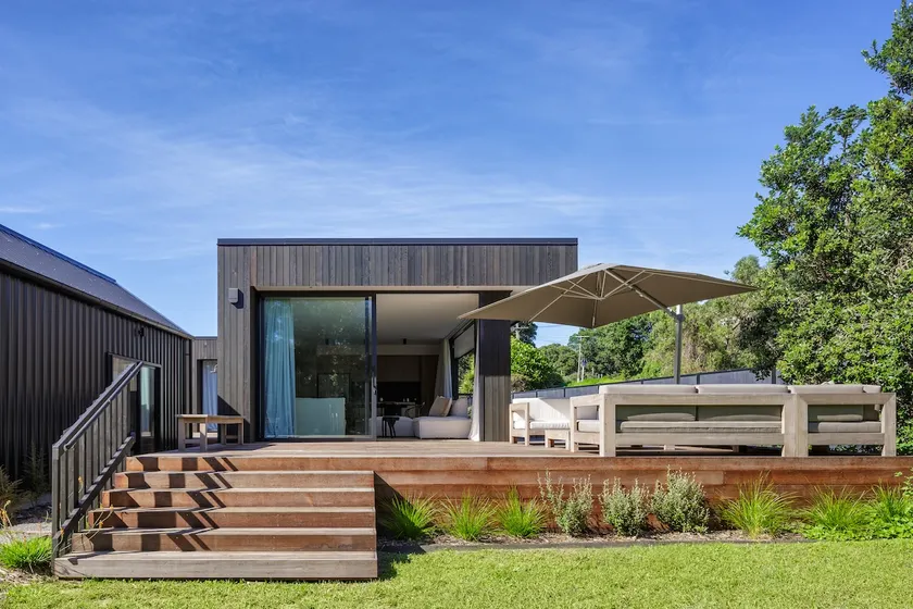 Waiata Beach House - Onetangi - Image 1