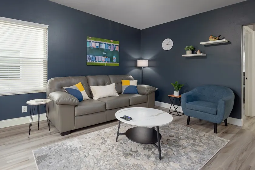 Rest by Northwest #1 | quiet duplex | garage - Image 1