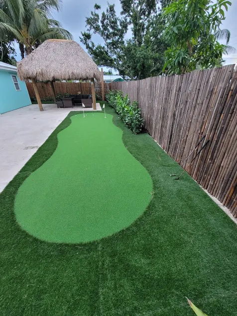 Kickback Enjoy Fresh Unit w/Put-Put, Pool & Tikis! - Image 1