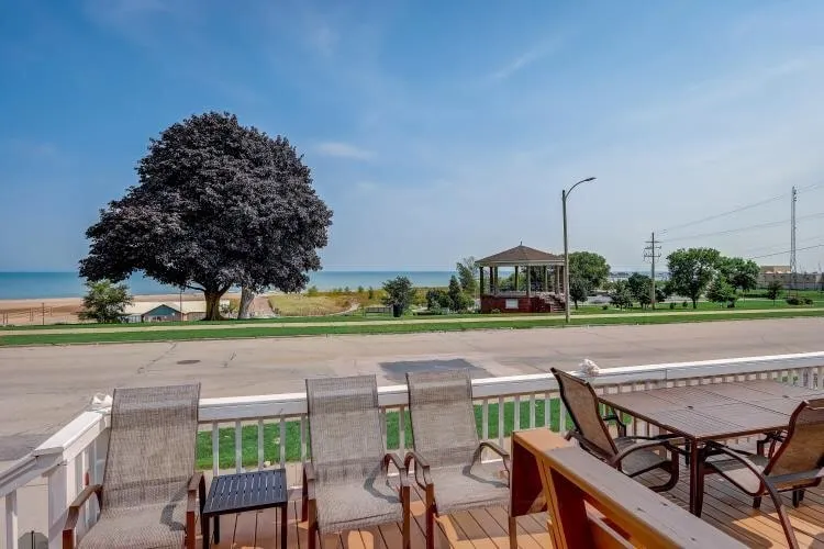 The Beach house! Enjoy Beachfront Living! - Image 1