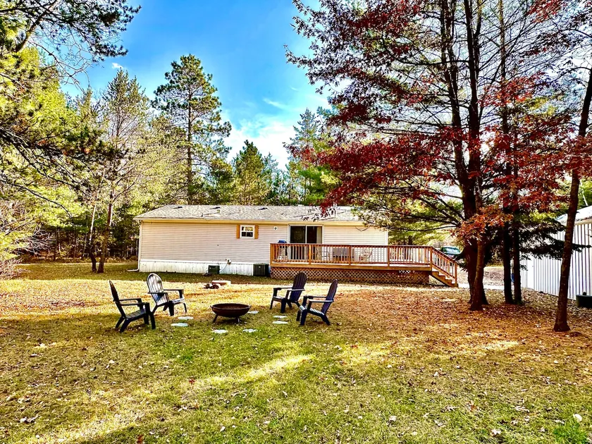 Secluded/Pet-friendly home on 3+ acres, close to downtown Hayward/ATV Trails - Image 1