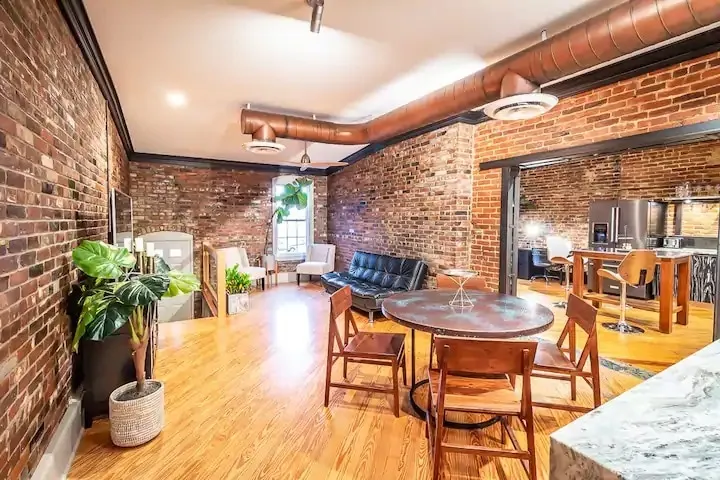 Luxury Downtown Paducah 2 Bedroom 2 Bath Double Condo - Image 1