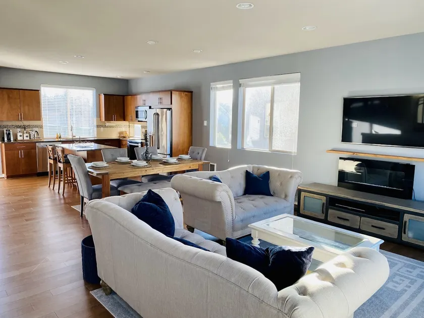 Modern Renton Retreat - Image 1