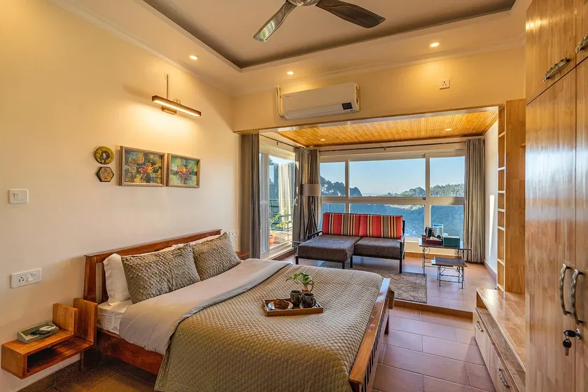 StayVista's Creek Edge Home - 4BHK Pet-Friendly Villa with Bar - Image 1