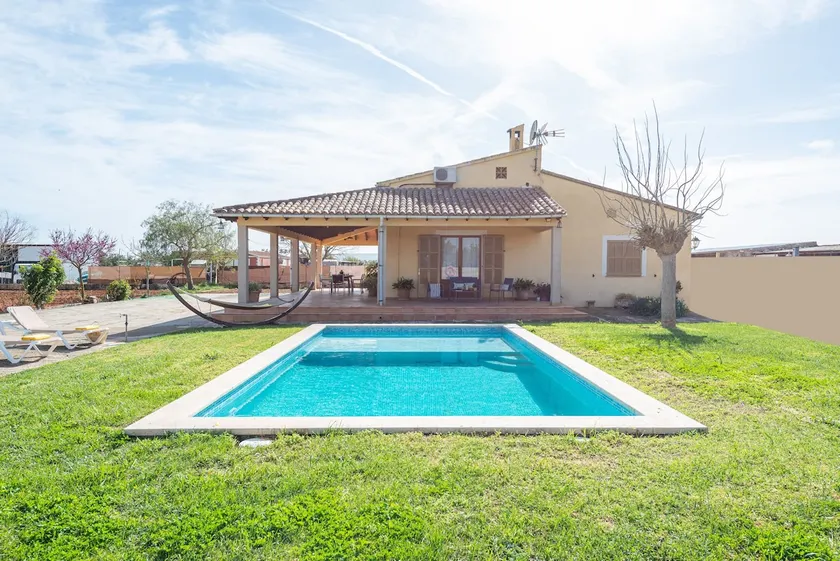 Spectacular Villa with Private Pool in Binissalem! - Image 1