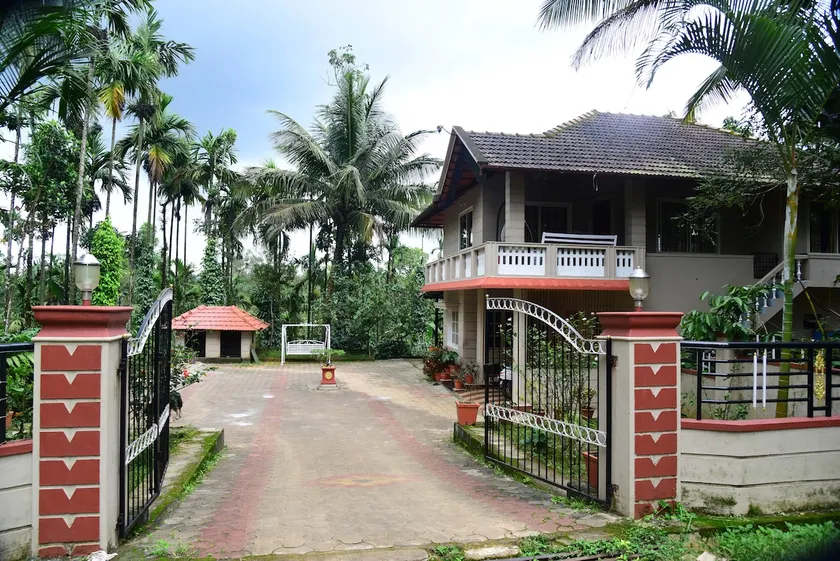 Mourya Homestay - 2BH, Estate, Balcony - Image 1