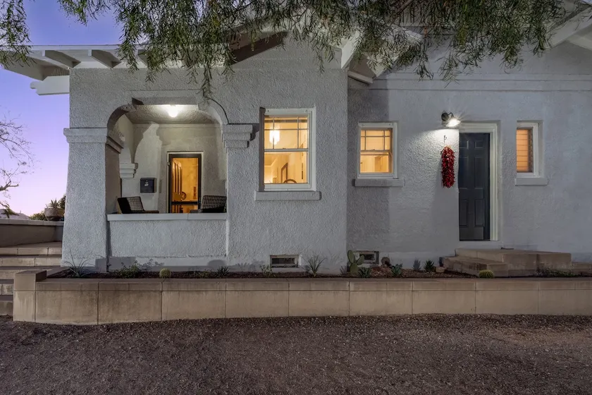 3 Blocks from U of A - Near 4th Ave - 1 BR 1 BA - Image 1
