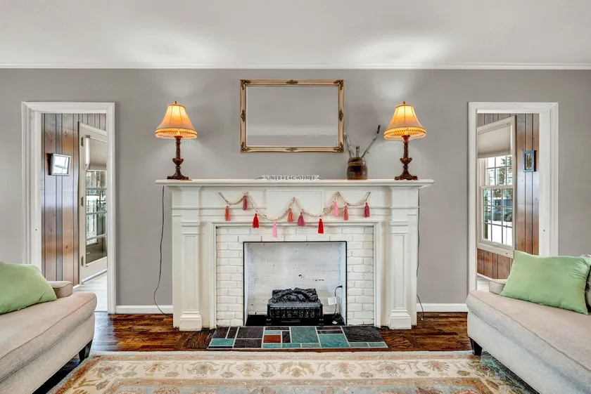 Holly House - Image 1