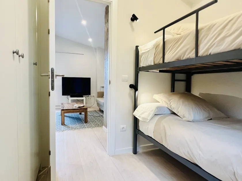 Minutar. Bright and renovated - Image 1