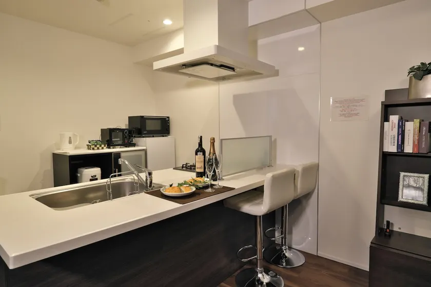 Spacious suite - Wi-Fi available! Up to 7 people! - Image 1