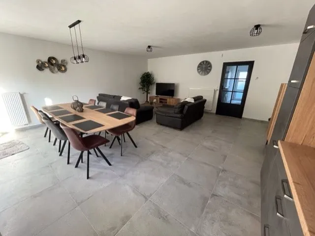 THE 77 work or holiday new home - Image 1