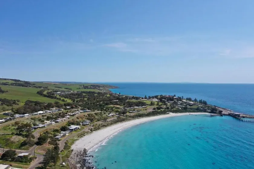 Stunning sea views & golf course - Image 1