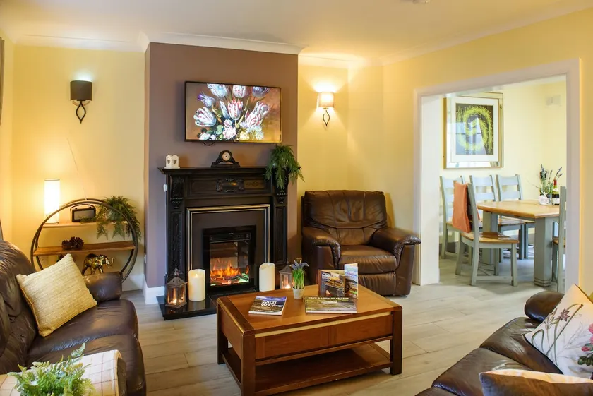3 Bedroom Waterfront house(sleeps 10) - 5*location - Image 1