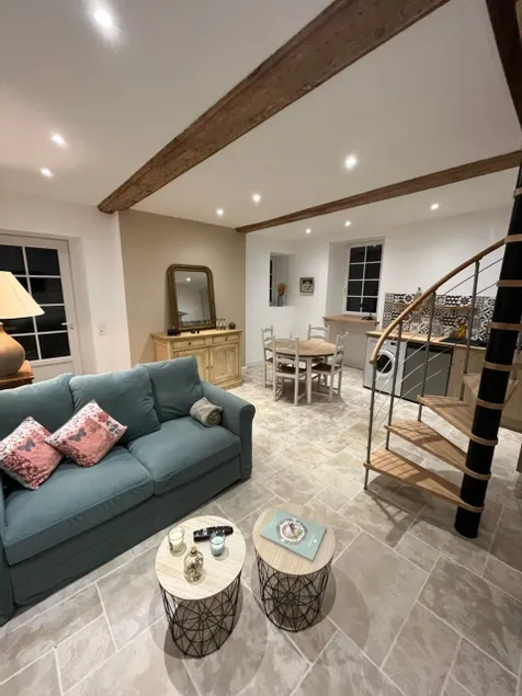 House full of charm. - Image 1