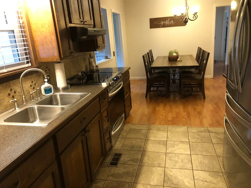 Effie’s Place - Image 1