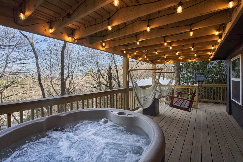 Hot tub, pool, tiny cabin near Sugar & Grandfather - Image 1