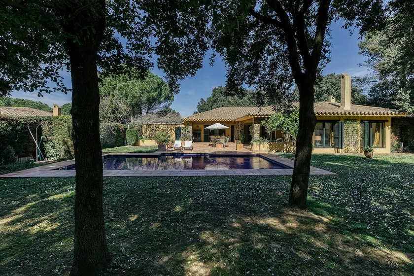 Villa con giardino, piscina privata e griglia | Vista sul giardino | Ideale per lavorare da remoto - Image 1
