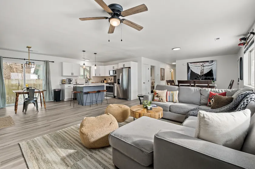 Downtown+4 Bedroom+Single Level+ Open Concept - Image 1